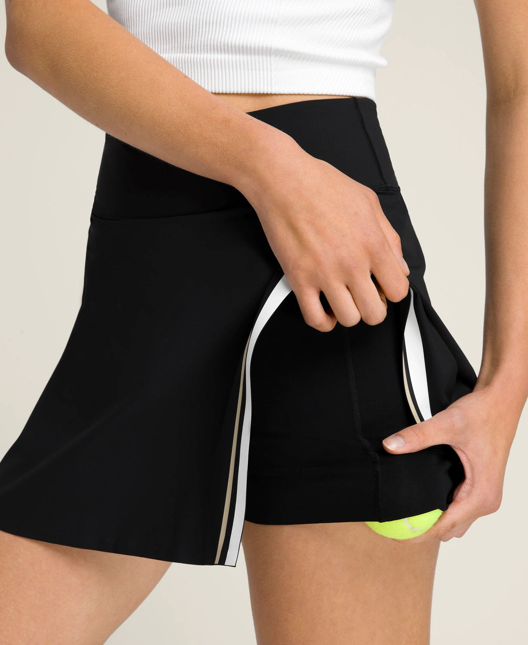 Slice Skirt- black/safari