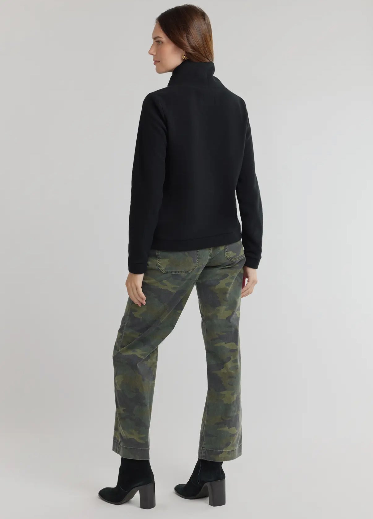 Park Slope Turtleneck- black