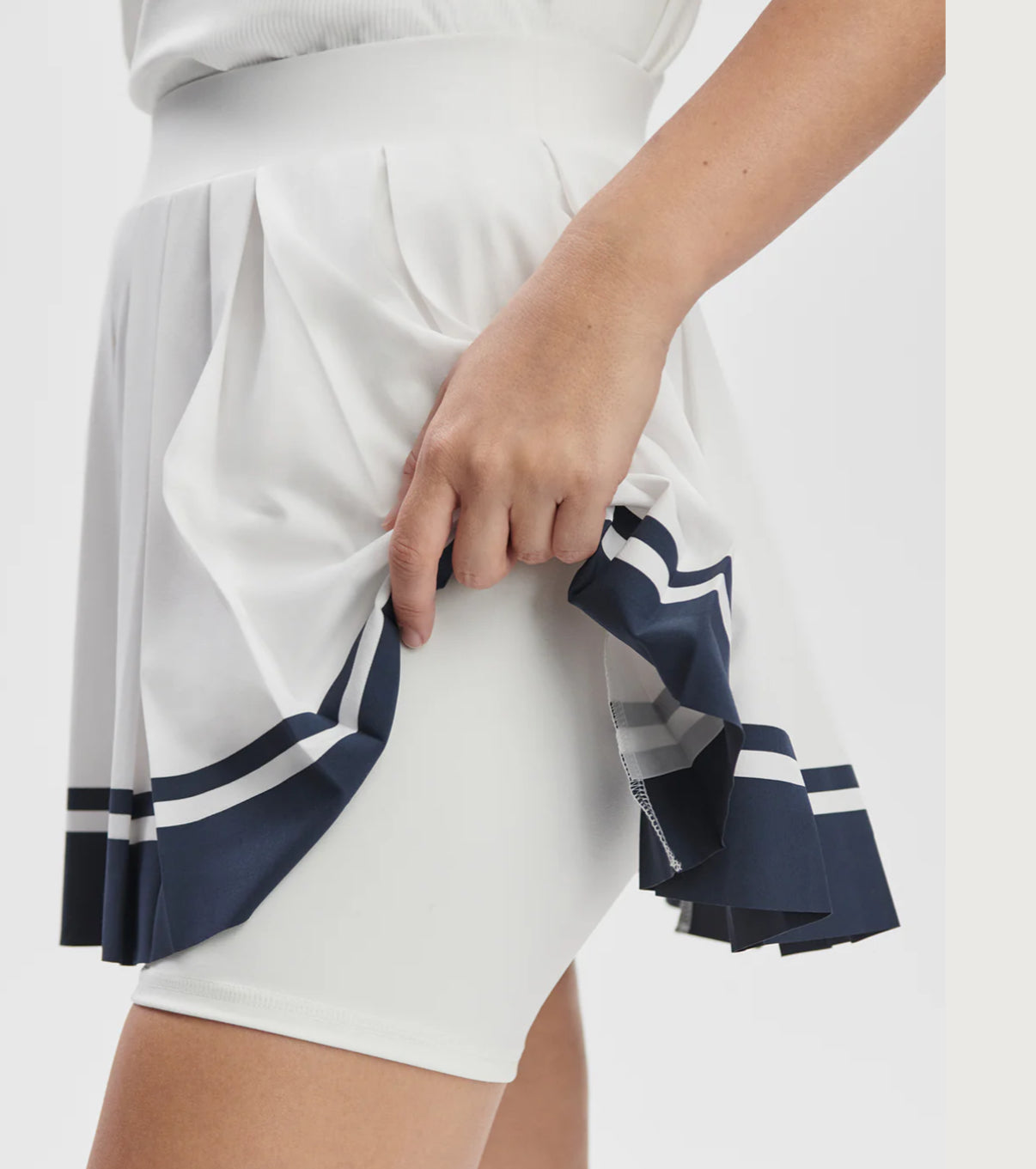 Mariam Mid-Rise Skort 14.5"- white/blue nights