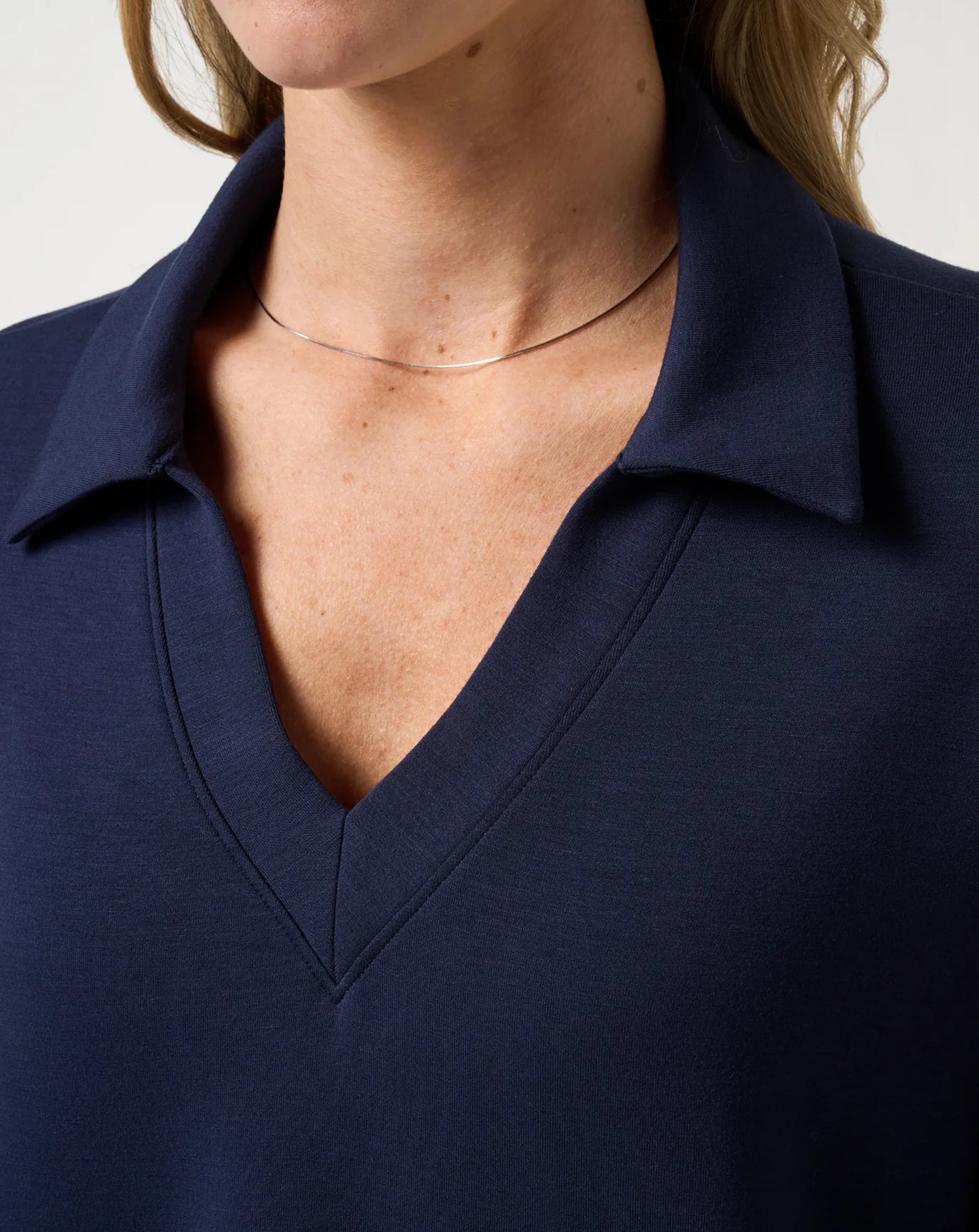 Skyloft Soft V-neck Pullover- navy blazer