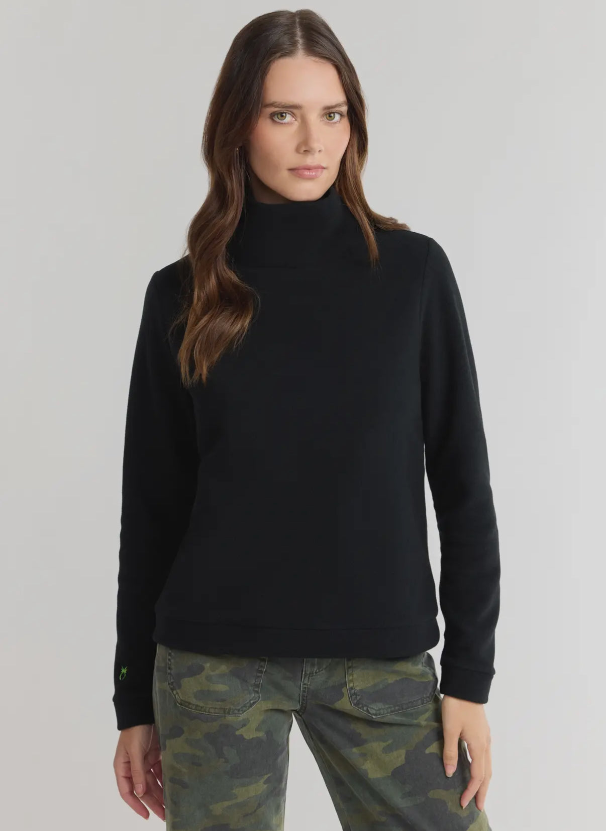 Park Slope Turtleneck- black