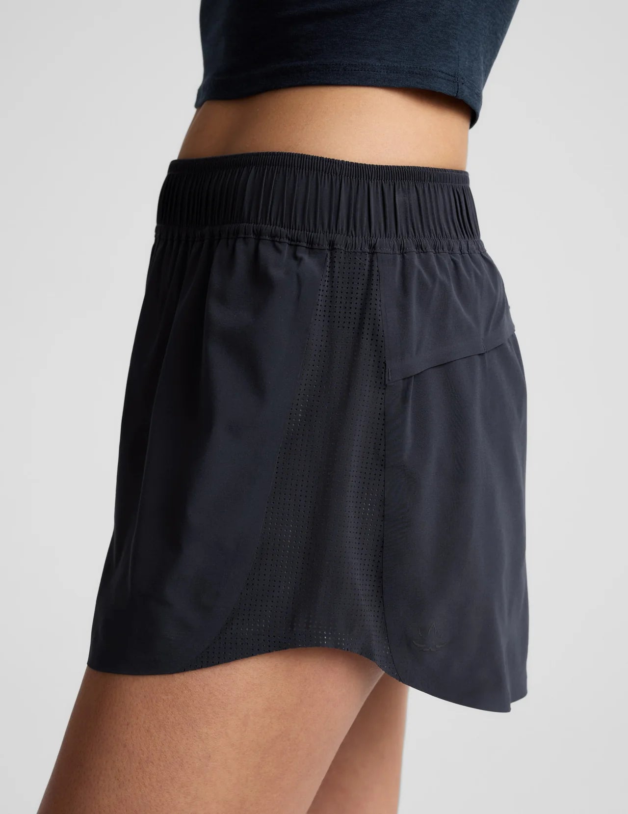 Solemate™ 2.5" Short- navy