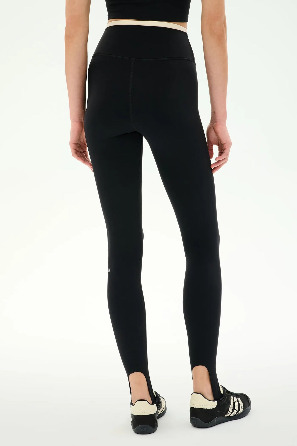 River Dual Waist Airweight stirrup- black/creme