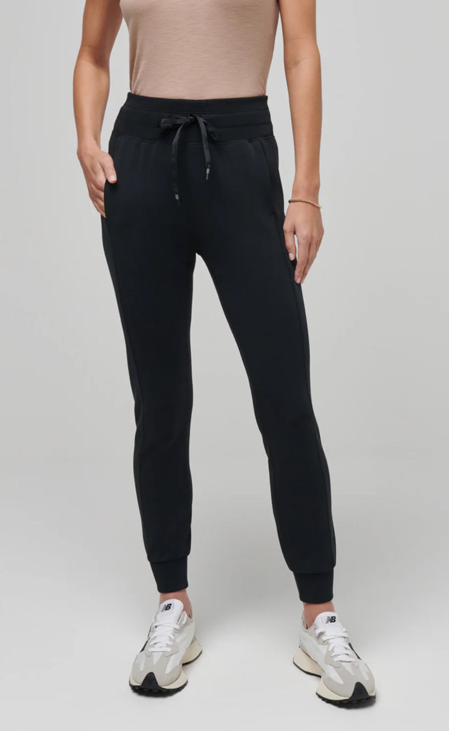 Skyloft Soft Tie Jogger- Black