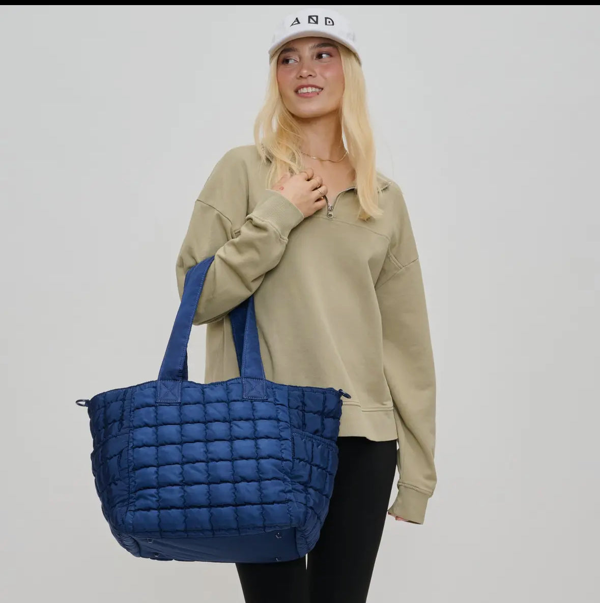 Dreamer Quilted Tote- Blue