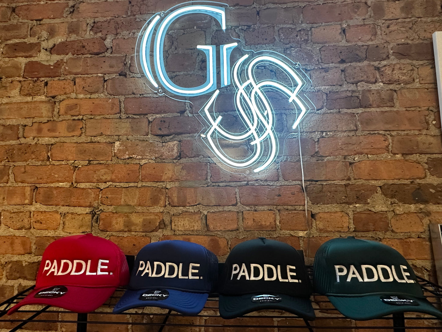 PADDLE. Hat.