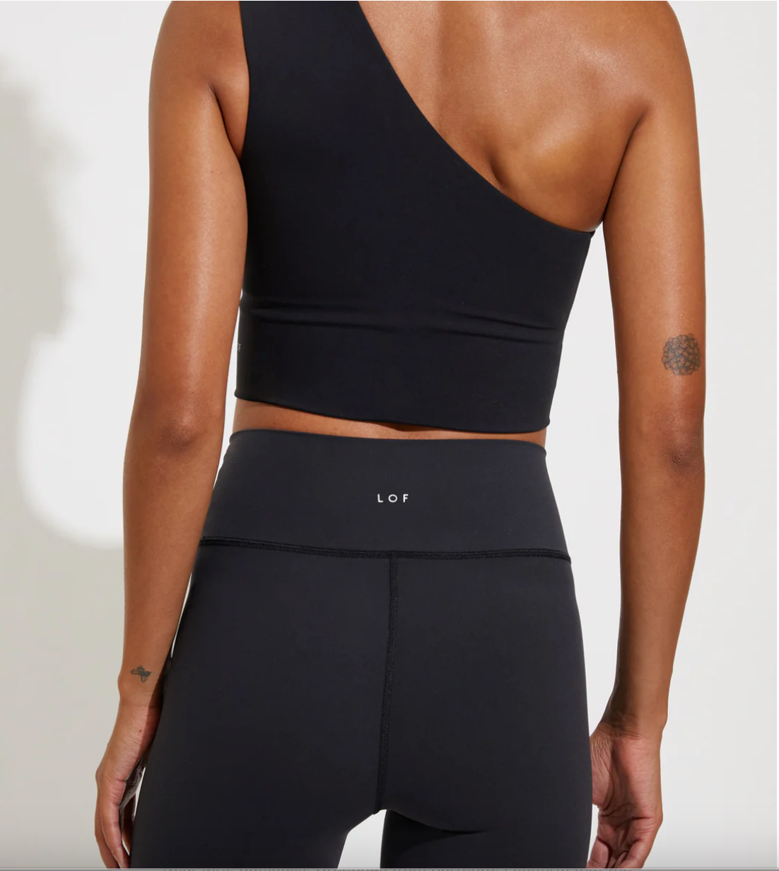 Form Tank-Black
