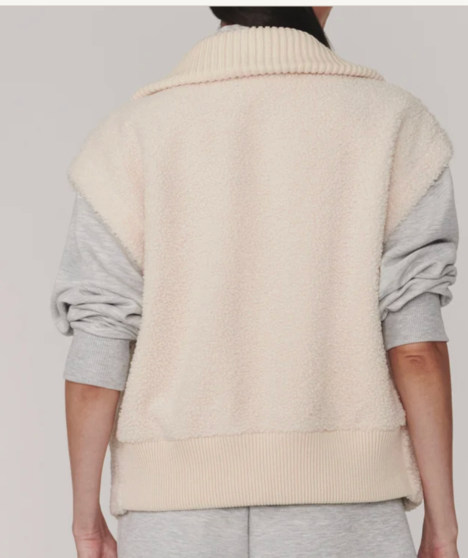 Dominic Sherpa Gilet- Sandshell